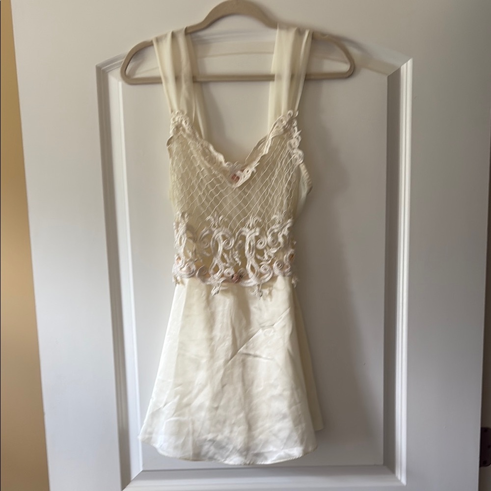 Elegant Cream Lace Chemise